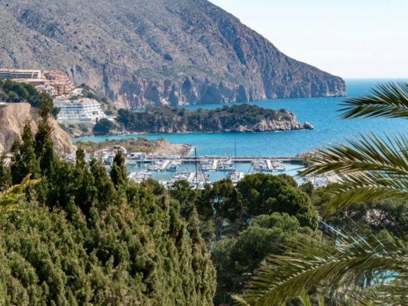 5 Bedroom 6 Bathroom Villa in Altea - Caza De Casa