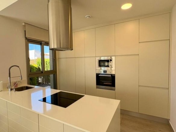 3 Bedroom 2 Bathroom Villa in Benijofar - Caza De Casa