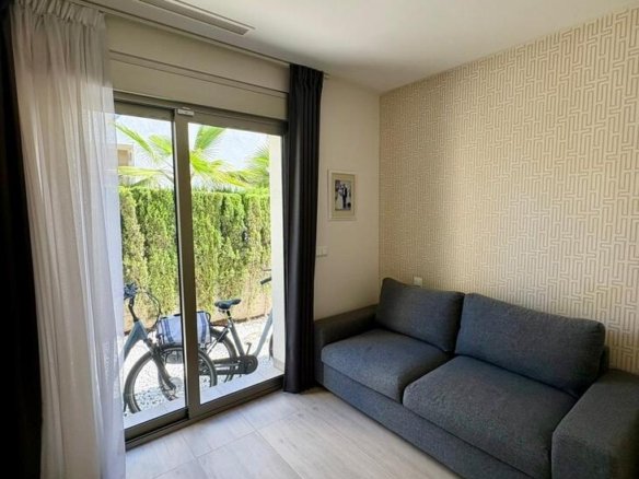 3 Bedroom 2 Bathroom Villa in Benijofar - Caza De Casa