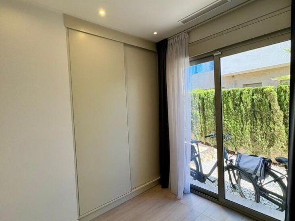3 Bedroom 2 Bathroom Villa in Benijofar - Caza De Casa