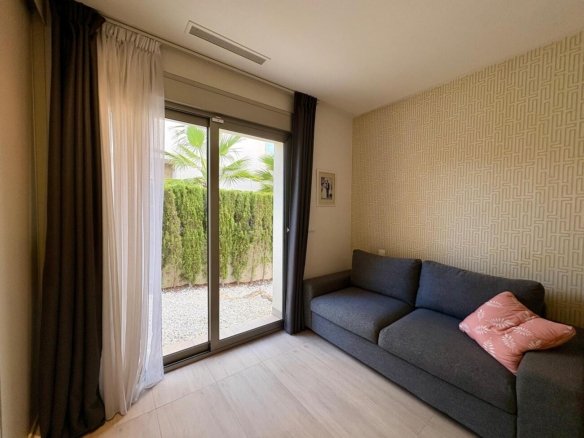 3 Bedroom 2 Bathroom Villa in Benijofar - Caza De Casa