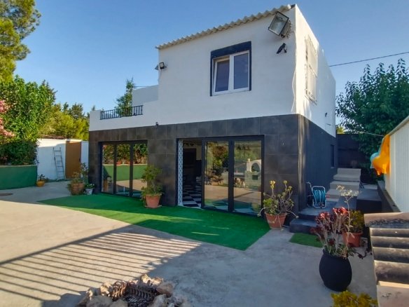 3 Bedroom 2 Bathroom Villa in Canadas De San Pedro - Caza De Casa
