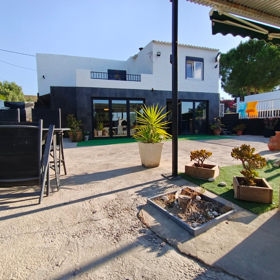 3 Bedroom 2 Bathroom Villa in Canadas De San Pedro - Caza De Casa