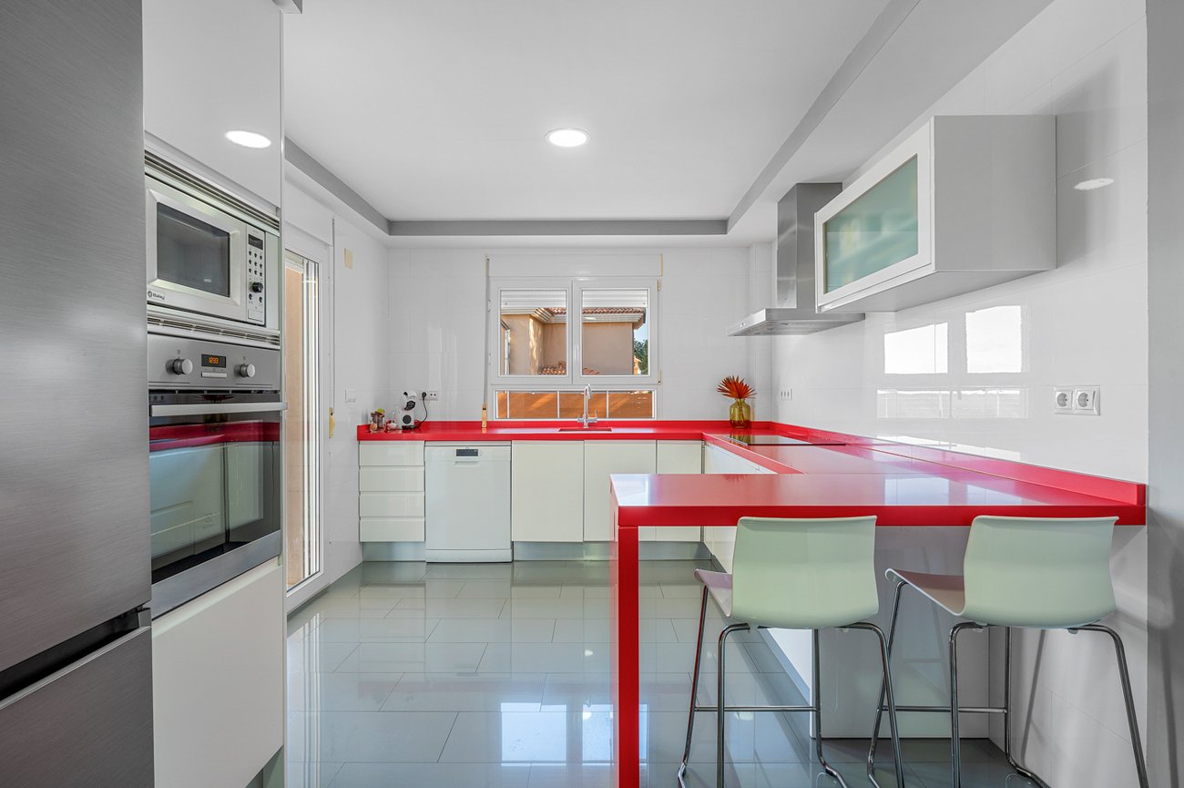 3 Bed 3 Bath Villa in Ciudad De Las Comunicaciones - Caza De Casa