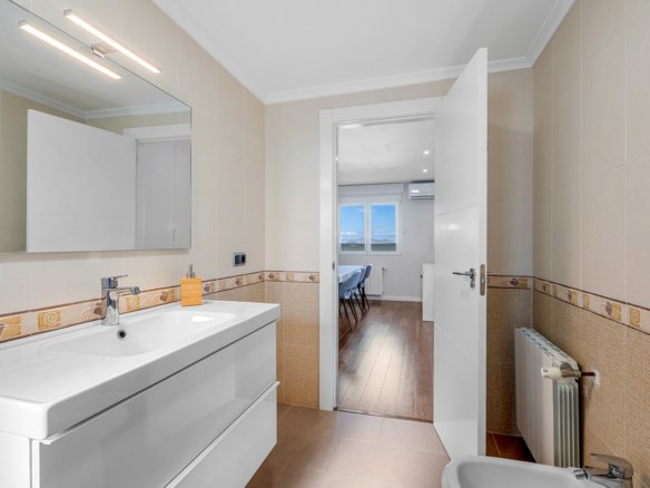 3 Bed 3 Bath Villa in Ciudad De Las Comunicaciones - Caza De Casa