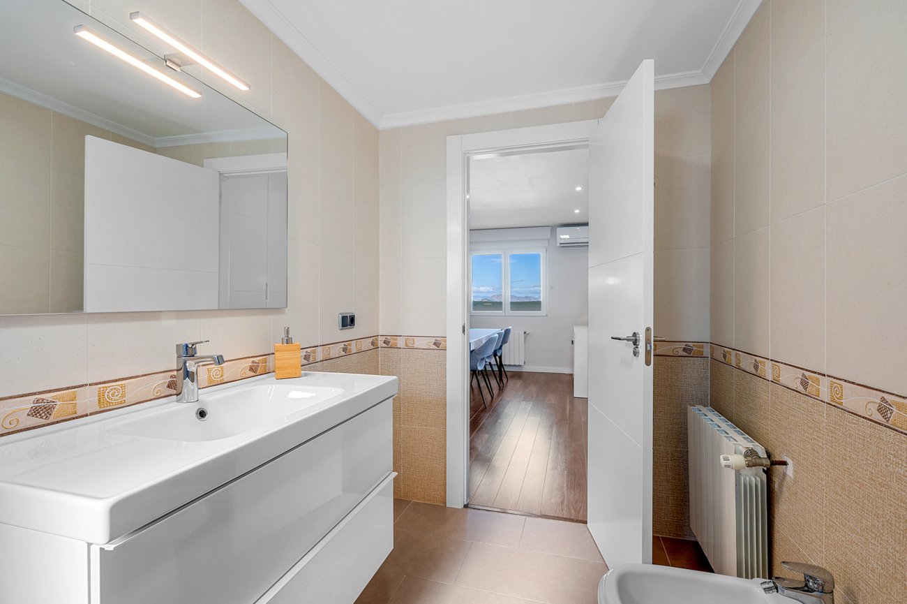 3 Bed 3 Bath Villa in Ciudad De Las Comunicaciones - Caza De Casa