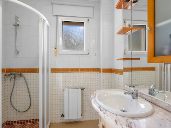 3 Bed 3 Bath Villa in Ciudad De Las Comunicaciones - Caza De Casa