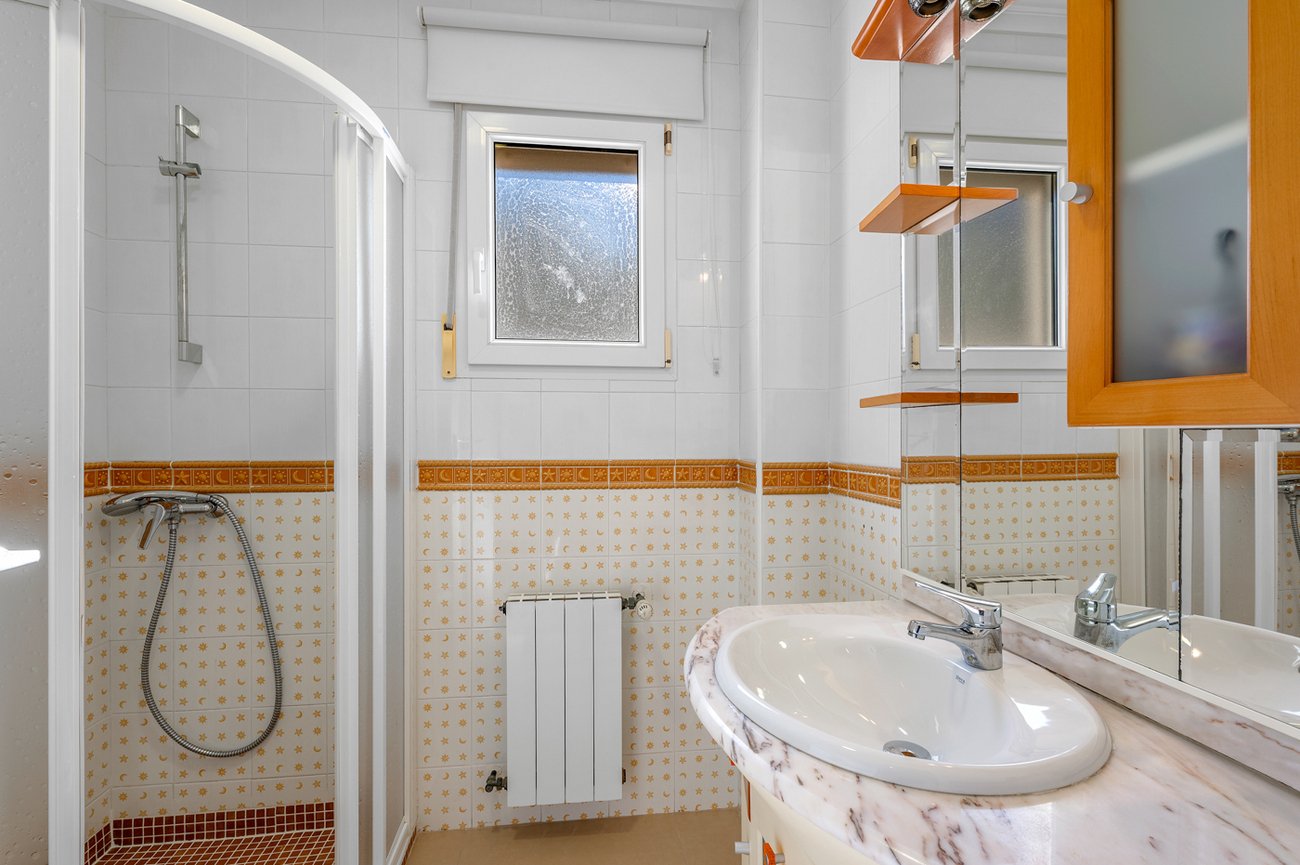 3 Bed 3 Bath Villa in Ciudad De Las Comunicaciones - Caza De Casa