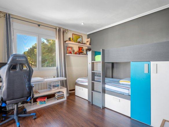 3 Bed 3 Bath Villa in Ciudad De Las Comunicaciones - Caza De Casa