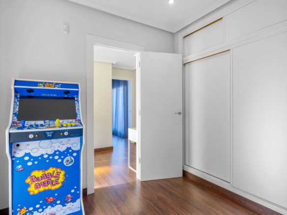 3 Bed 3 Bath Villa in Ciudad De Las Comunicaciones - Caza De Casa