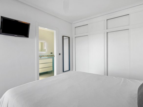 3 Bed 3 Bath Villa in Ciudad De Las Comunicaciones - Caza De Casa