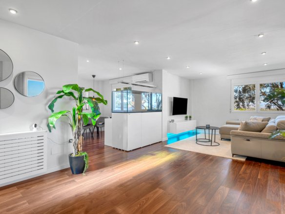 3 Bed 3 Bath Villa in Ciudad De Las Comunicaciones - Caza De Casa