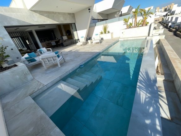 4 Bedroom 3 Bathroom Villa in Ciudad Quesada - Caza De Casa