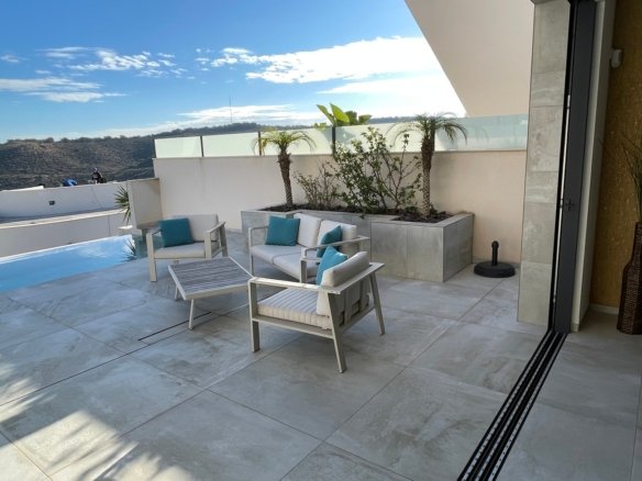 4 Bedroom 3 Bathroom Villa in Ciudad Quesada - Caza De Casa