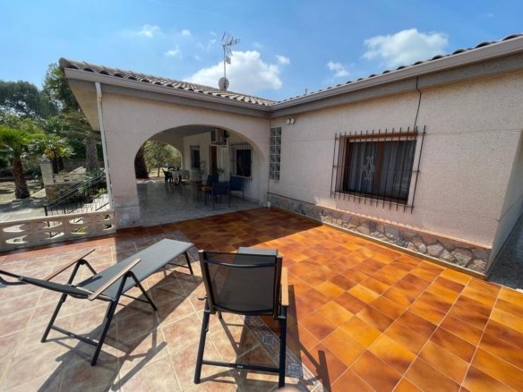 5 Bedroom 2 Bathroom Villa in El Rebolledo - Caza De Casa