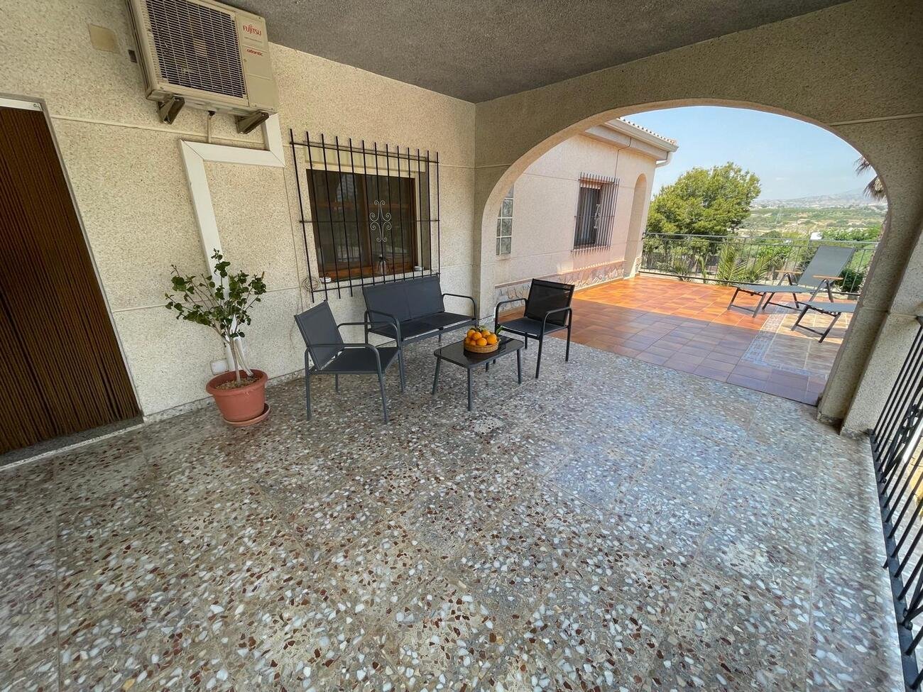 5 Bedroom 2 Bathroom Villa in El Rebolledo - Caza De Casa