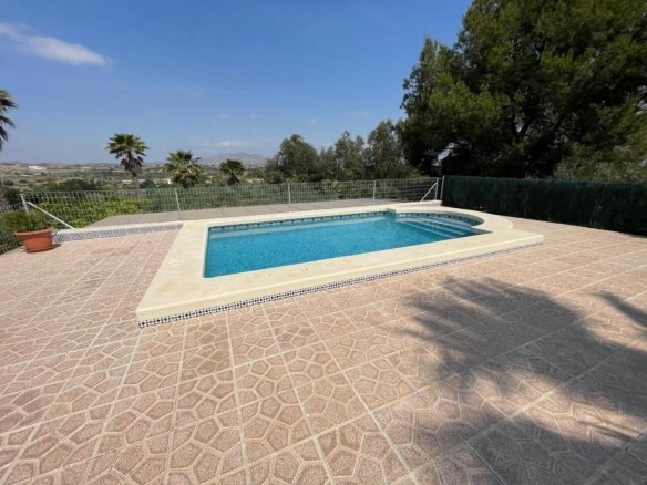 5 Bedroom 2 Bathroom Villa in El Rebolledo - Caza De Casa