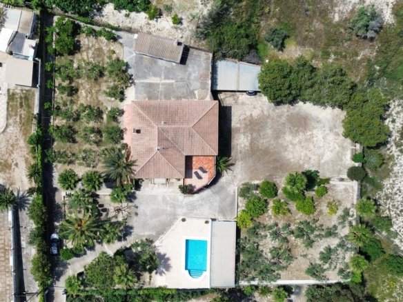 5 Bedroom 2 Bathroom Villa in El Rebolledo - Caza De Casa