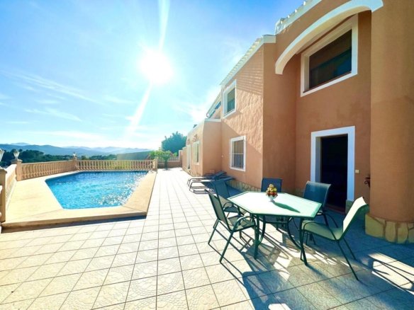 4 Bed 3 Bath Villa in javea - Caza De Casa