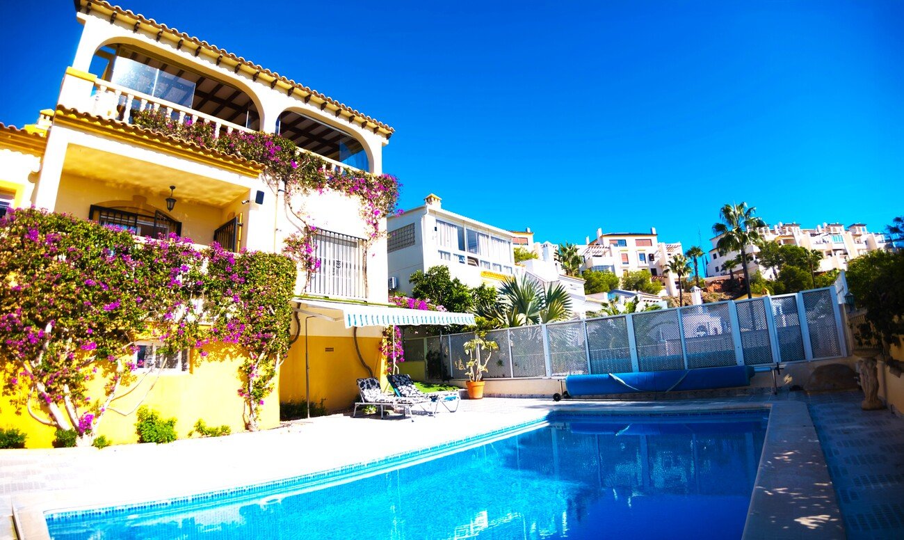 3 Bedroom 2 Bathroom Villa in Las Ramblas Golf - Caza De Casa