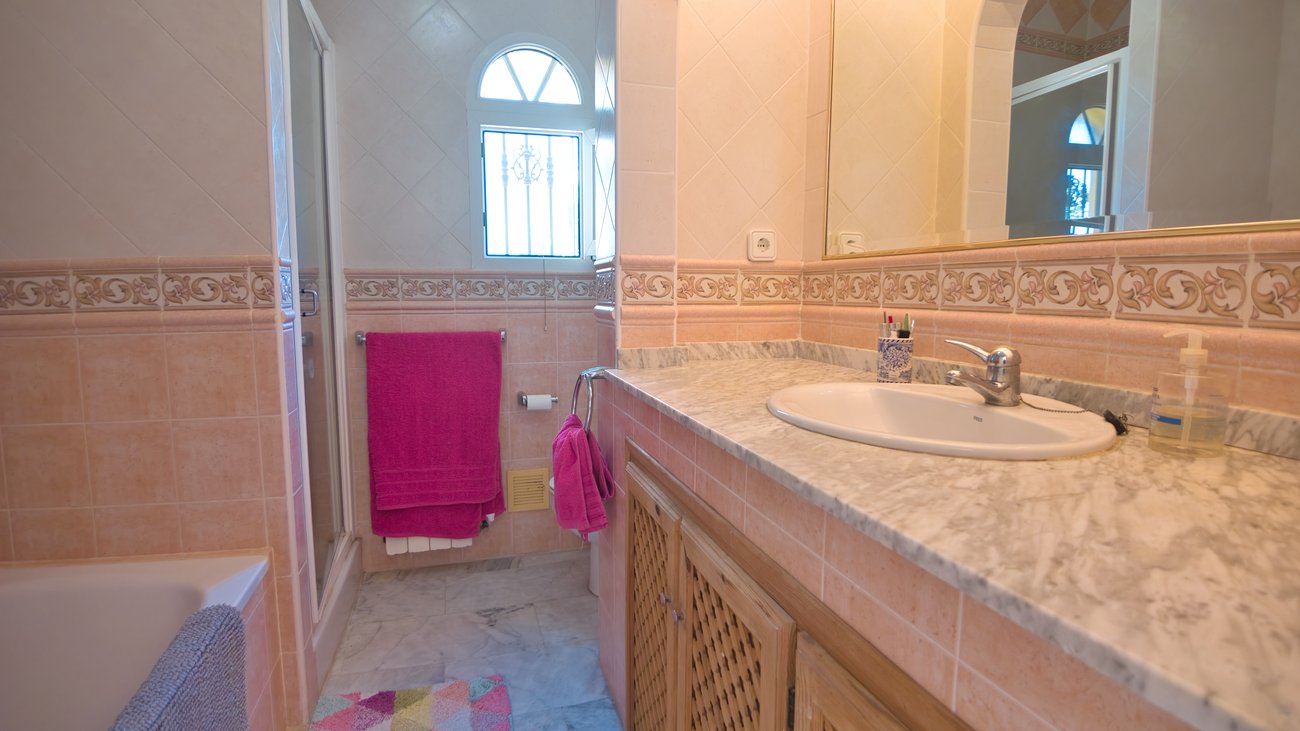 3 Bedroom 2 Bathroom Villa in Las Ramblas Golf - Caza De Casa