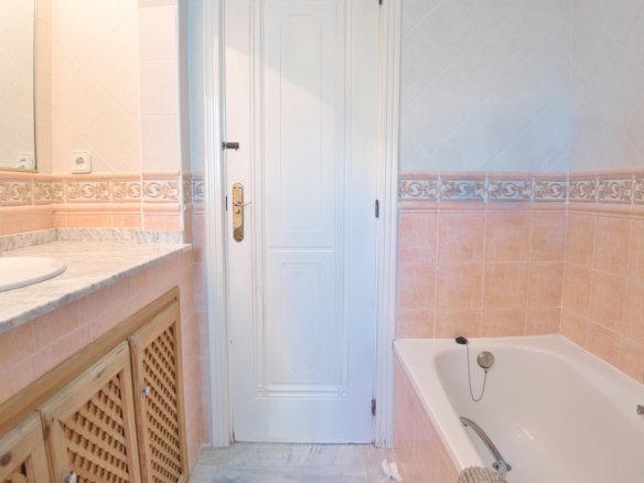 3 Bedroom 2 Bathroom Villa in Las Ramblas Golf - Caza De Casa