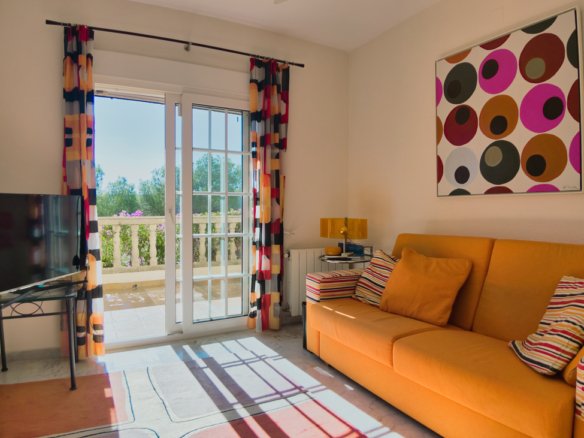 3 Bedroom 2 Bathroom Villa in Las Ramblas Golf - Caza De Casa
