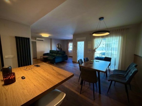 5 Bed 4 Bath Villa in Los Balcones - Caza De Casa