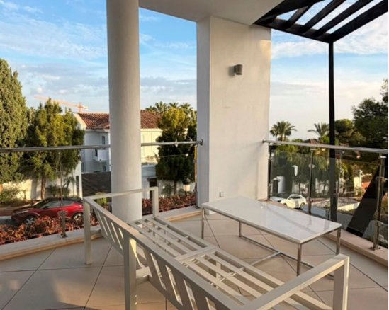 4 Bedroom 6 Bathroom Villa in Marbella - Caza De Casa