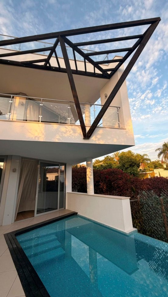 4 Bedroom 6 Bathroom Villa in Marbella - Caza De Casa