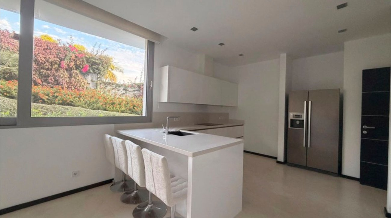 4 Bedroom 6 Bathroom Villa in Marbella - Caza De Casa