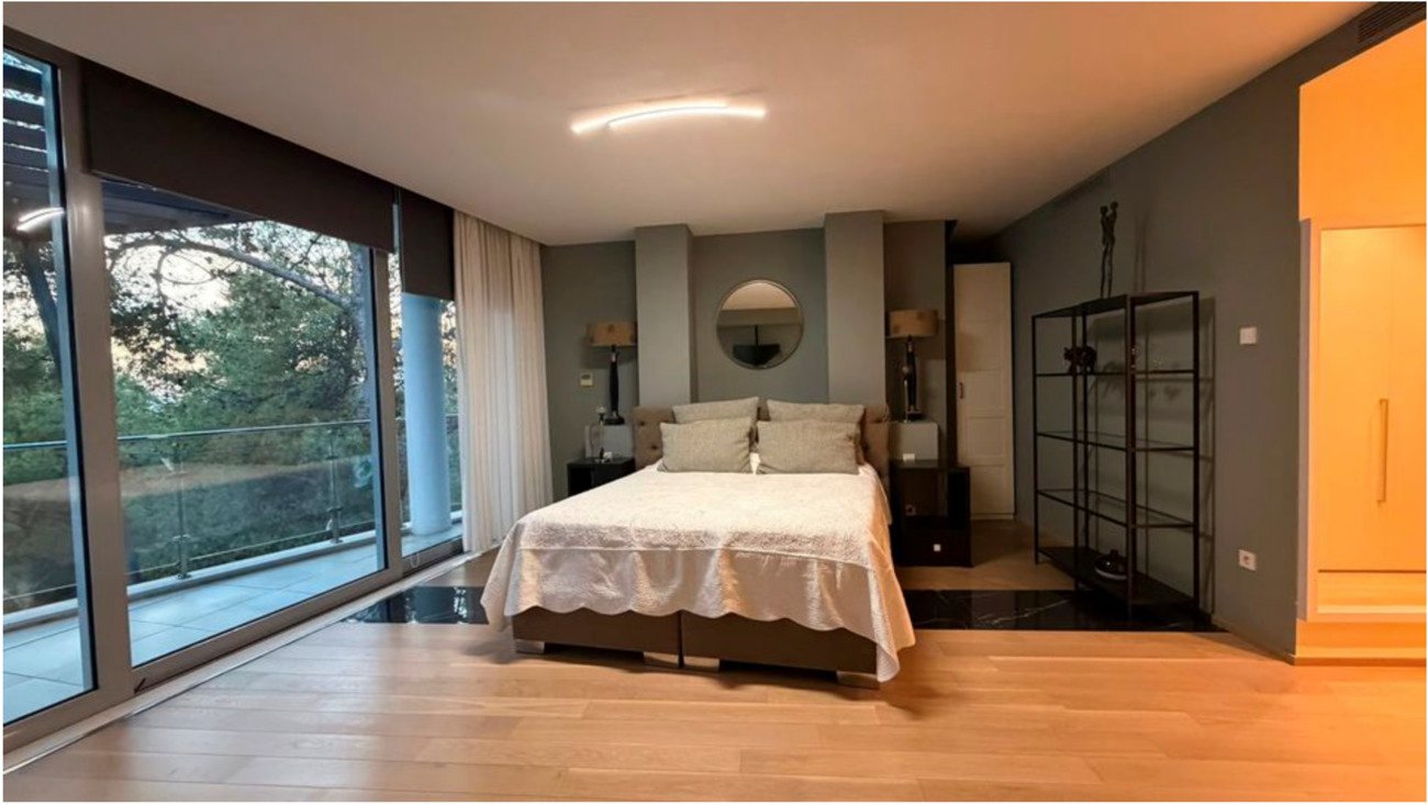 5 Bedroom 8 Bathroom Villa in Marbella - Caza De Casa