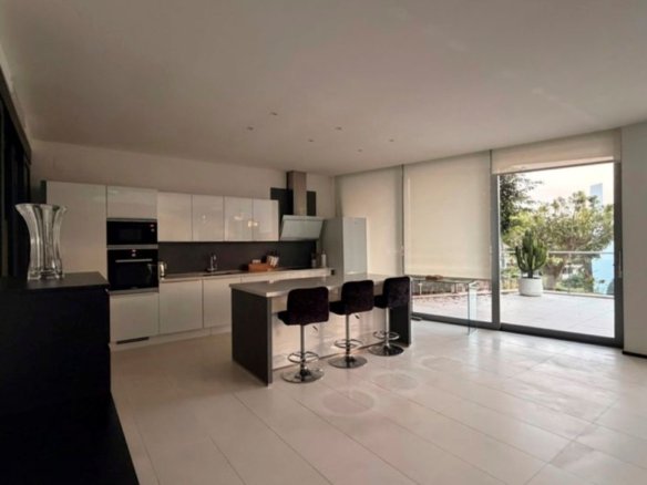 5 Bedroom 8 Bathroom Villa in Marbella - Caza De Casa