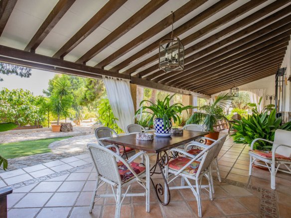 6 Bed 1 Bath Villa in Mula - Caza De Casa