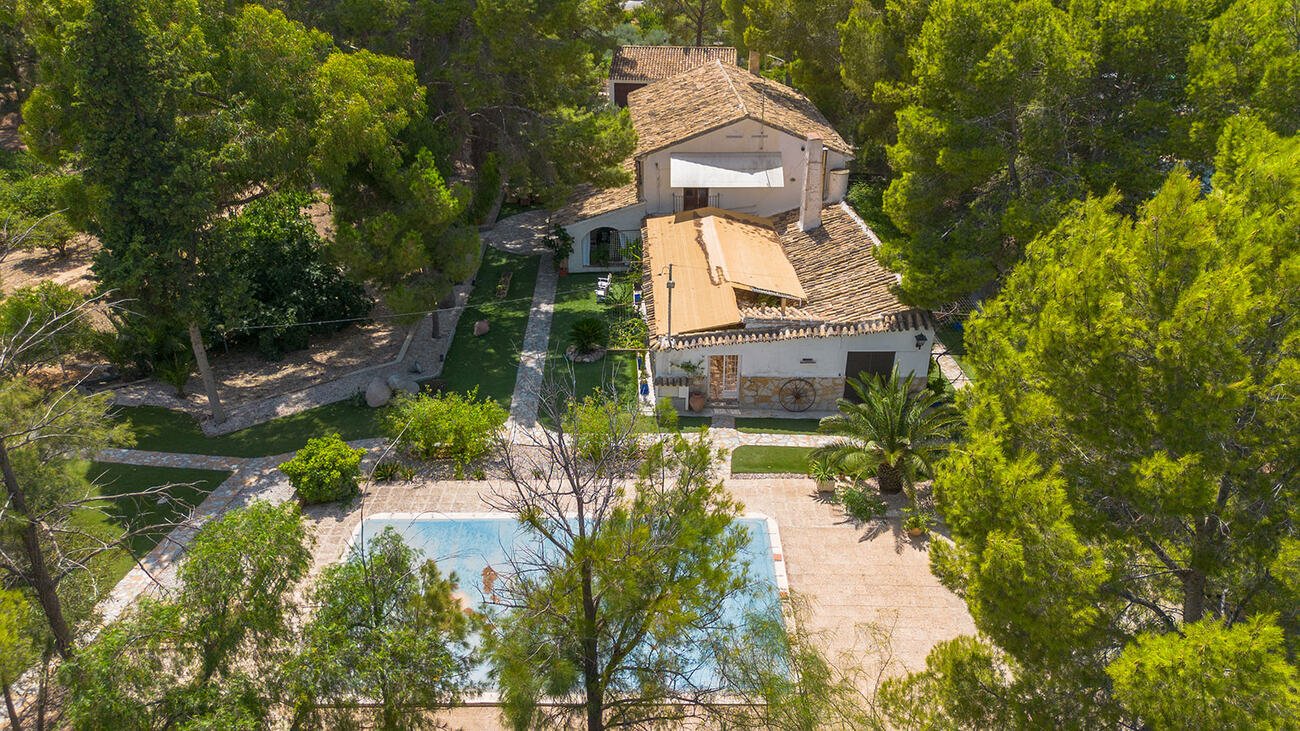 6 Bedroom 1 Bathroom Villa in Mula - Caza De Casa