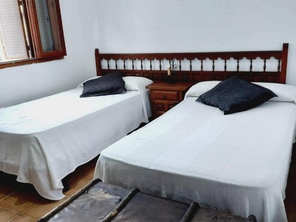 4 Bedroom 2 Bathroom Villa in Orihuela Costa - Caza De Casa