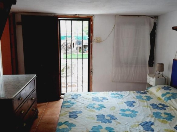 4 Bedroom 2 Bathroom Villa in Orihuela Costa - Caza De Casa