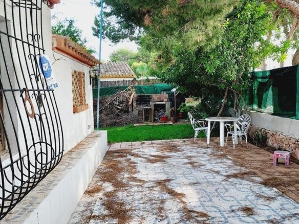 4 Bedroom 2 Bathroom Villa in Orihuela Costa - Caza De Casa