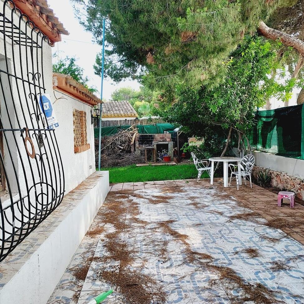 4 Bedroom 2 Bathroom Villa in Orihuela Costa - Caza De Casa