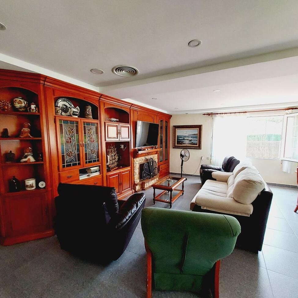 7 Bedroom 3 Bathroom Villa in Orihuela Costa - Caza De Casa