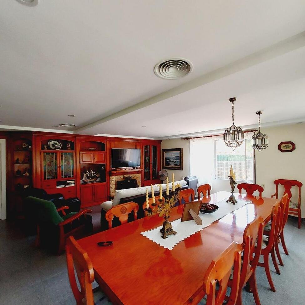 7 Bedroom 3 Bathroom Villa in Orihuela Costa - Caza De Casa