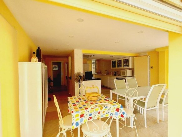 7 Bedroom 3 Bathroom Villa in Orihuela Costa - Caza De Casa