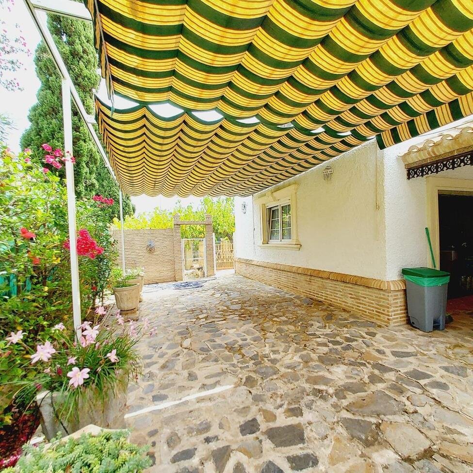 7 Bedroom 3 Bathroom Villa in Orihuela Costa - Caza De Casa