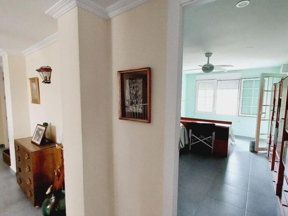 7 Bedroom 3 Bathroom Villa in Orihuela Costa - Caza De Casa