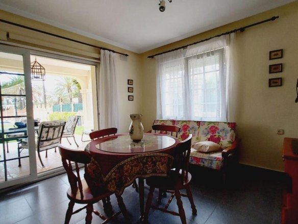 7 Bedroom 3 Bathroom Villa in Orihuela Costa - Caza De Casa
