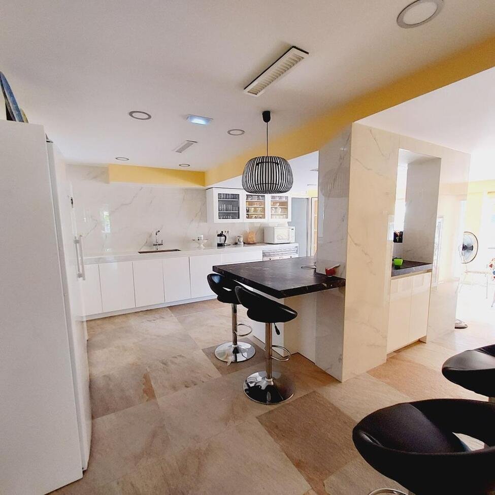 7 Bedroom 3 Bathroom Villa in Orihuela Costa - Caza De Casa