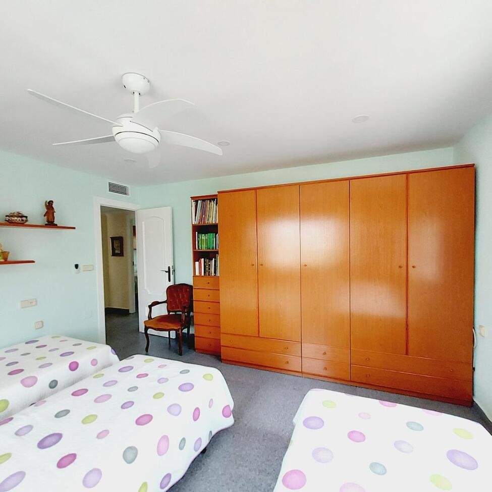 7 Bedroom 3 Bathroom Villa in Orihuela Costa - Caza De Casa