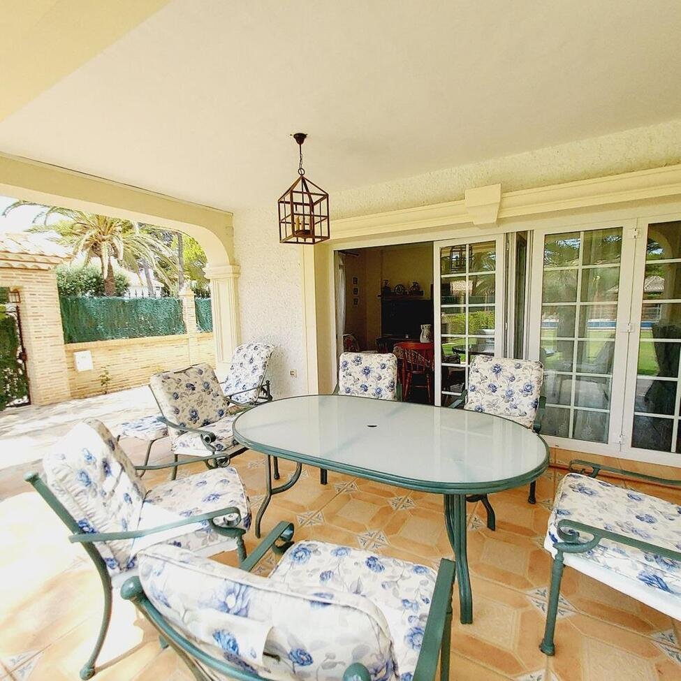 7 Bedroom 3 Bathroom Villa in Orihuela Costa - Caza De Casa