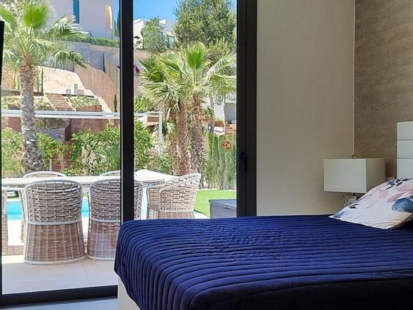 4 Bedroom 3 Bathroom Villa in Orihuela - Caza De Casa
