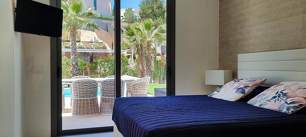 4 Bedroom 3 Bathroom Villa in Orihuela - Caza De Casa